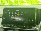 様々なメディアに対応し、車内を最高のサウンド空間に。お好みの音楽で、快適なドライブをお楽しみください。直感的な操作性も魅力です。