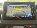 バックで駐車するのは苦手・・・。というそんなあなたでもご安心していただけるハズ!!安心のバックモニター付です☆