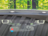 【アイサイト】前方の車両等を検知し、衝突しそうな時は警報で注意を促し、ブレーキを踏む力をサポート。ブレーキを踏めなかった場合は衝突被害軽減ブレーキが作動、衝突回避をサポートします。