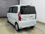 Honda SENSING装着車です。衝突を予測してブレーキをかけたり、前のクルマにちょうどいい距離で走行できる多彩な安心・快適機能を搭載した支援システムがドライバーをサポート。