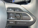 【レーダークルーズコントロール】前方の車両に合わせて加減速を自動制御するレーダークルーズコントロール。渋滞や高速道路での運転負担を軽減し、快適なドライブを提供します。