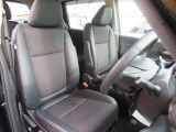 前席の画像です。是非運転席に座っていただき視界等をご確認ください。