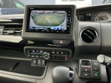 バックカメラも装備しております。車庫入れの苦手なお客様も安心!重宝してくれます!