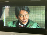 停車中には、テレビや映像コンテンツをお楽しみいただけます。休憩時間や待ち時間に、リラックスしたひとときを過ごせます。