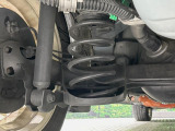 お車を安心してお乗りいただく為には、足回りの定期点検が欠かせません。サービスサポート(有償保証)では無料点検もご提供しており、安心のカーライフをお過ごしいただけるサポート体制が整っています。