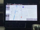ナビゲーションはフルセグTV対応のGathers純正メモリーナビを搭載しています。Bluetoothオーディオ機能がありますので、スマートフォンなどの音楽も再生できます。