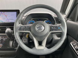 ステアリングスイッチ搭載!ハンドルひとつで手を離さなくても運転中視線をそらさなくても操作が出来て便利です