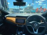 運転席・インパネまわりの画像です!広々していて視界も良好です!