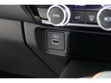 便利な充電用USBジャックも付いています☆周辺機器の充電にご利用頂けます☆