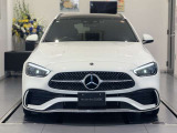 納車前整備は、メルセデスベンツ国際認定メカニックによる最新の検査ライン等の施設が充実した当社工場で入念に行います。メルセデス・ベンツの定める厳しい基準をクリアしたお車のみをご案内させて頂きます。