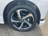 納車前にはプロのメカニックが点検、整備を行いますので安心してお乗り頂けます!!