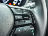◆アダプティブクルーズコントロール◆予め設定した車速内でクルマが自動的に加減速。前走車との適切な車間距離を維持しながら追従走行します。【LKAS】車線維持支援システムでステアリング操作を支援。