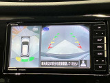 【アラウンドビューモニター】車を上から見下ろしているかのような映像で周囲の状況がひと目で確認、狭い駐車場に駐車するときも安心です♪