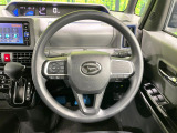 インテリアに合わせたデザインのステアリングは、運転される方のことも考え、運転しやすい形状、大きさです。是非一度、実際に触ってお確かめください。