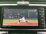 停車中には、地上デジタルテレビをお楽しみいただけます。長距離移動の休憩時間に、ニュースや番組をチェックするのに便利です。