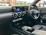 ◆LIBERALAは、輸入車選びの新たなスタイルを提案するインポート・セレクト・ブランドです。オーナー様となる方がクルマから直接感じる感性を第一にした、最良の一台との出会いをコーディネートいたします。