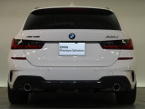 BMWのお車は、走行の安定性とコーナリングの良さを追求し、思い通りにハンドルの操作可能です。試乗車もご用意しておりますので、ぜひ&ldquo;駆け抜ける歓びをご体感ください!