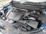 トルクフルな走りが楽しめる2,500ccガソリンエンジンを搭載!