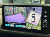 【マルチビューカメラシステム】専用のカメラにより、上から見下ろしたような視点で360度クルマの周囲を確認することができます☆死角部分も確認しやすく、狭い場所での切り返しや駐車もスムーズに行えます。
