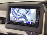 バックも安心のバックカメラ付いています。バックカメラがあると、いつでも安全にバックできますね。死角も減ります。