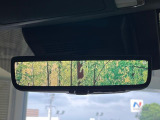 【デジタルインナーミラー】後席の大きな荷物や同乗者で後方が確認しづらい時でも安心!カメラが撮影した車両後方の映像をルームミラー内に表示。クリアな視界で状況の確認が可能です!