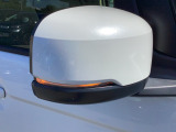 オシャレさと視認性を兼ね備えたLEDミラーウインカー♪