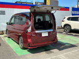 上部も開き荷物の出し入れ便利です
