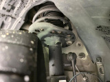 お車を安心してお乗りいただく為には、足回りの定期点検が欠かせません。サービスサポート(有償保証)では無料点検もご提供しており、安心のカーライフをお過ごしいただけるサポート体制が整っています。