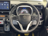 【純正革巻きステアリング】上質な革を使用することで、手にしっかり馴染みとても運転しやすいハンドルです♪