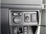 左スライドドアーは電動タイプです