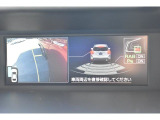 後退時ブレーキアシスト 後退時に衝突の可能性がある場合は、段階的に注意を喚起してくれます。回避操作がない場合は出力とブレーキの制御により、衝突回避、または被害を軽減してくれます