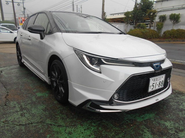 カローラツーリング 1.8 ハイブリッド W×B