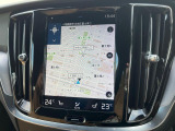 【9インチタッチスクリーン純正HDDナビ】「Apple Car Play」「Android Auto」対応のボルボ先進ナビゲーション「SENSUS」。最新地図データへ無料更新してお渡しします。