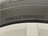 タイヤサイズは【205/60R16】