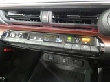 【シートヒーター】運転席と助手席の座面にヒーターが内蔵されていますので寒い時でも快適運転です。