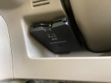 ハンドルの左下にETCがついています。高速道路の料金所の通過も楽々です。 カードの取り出しもしやすい場所についています。