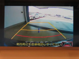 バックカメラが付いているので後方確認が非常にしやすいです。今や運転初心者も熟練者も必須装備!ついていて損はないですね♪