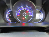 視認性のいいメーター類です。