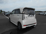 新車ディーラーの中古車コーナーです。保証・整備料金は車両価格に含まれております。諸費用まで入った支払総額は魅力的な価格になっていると思います。