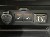 【シートヒーター】寒い日に重宝するシートヒーター!エアコンより早く温まってくれるので寒がりの人も安心ですね♪エアコンの温風は乾燥するから苦手、という方にもをおすすめです。