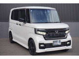 人気の「L・STYLE+ BLACK」!ブラックを基調とした専用デザインで、通常のN-BOXカスタムとはひと味違う、引き締まったカッコよさが魅力です☆