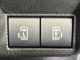 【両側パワースライドドア】スマートキーや運転席のスイッチで後席両側スライドドアの開閉が可能♪電動だから力を入れてドアを開ける必要が無く、小さなお子様でも簡単に開け閉めでき快適です♪