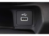 ナビと外部機器を接続するためのUSB差込口を装備!