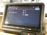 Bluetooth、AM、FM、スマートフォン接続ができます。