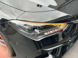 認定中古車はお車の経過年数や走行距離により1年もしくは2年間保証を付帯しております。「認定中古車保証」はメーカー保証です。全国のメルセデス正規販売店で保証を受けることができます。