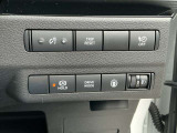 DRIVE MODEセレクター・AUTO HOLD操作スイッチ