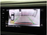★ギアをリバースに入れると車両後方の映像を映し出します。バック時の後方視認をサポートします。