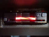 ■【ETC車載器】が装備されています。セットアップをしてお渡しとなり、ETCカードを差し込むだけで高速道路の利用が可能です。
