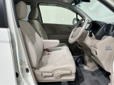シートは厚めのクッションですのでゆったり座れますよ。