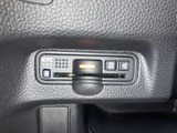 握りやすいステアリングで、快適な運転をサポート。操作性にも優れており、スムーズなハンドリングを実現します。